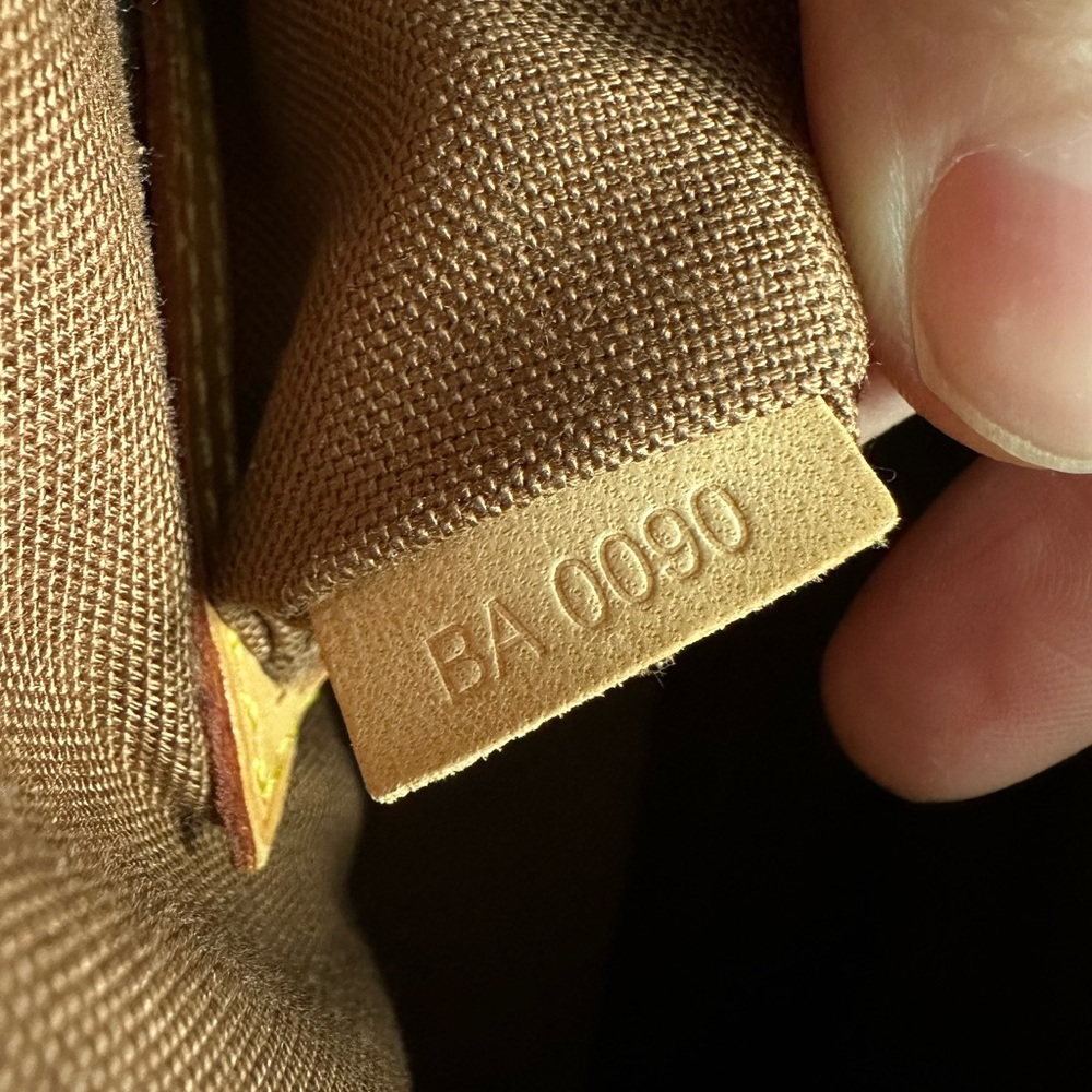 Louis Vuitton Alma PM - Picture 16 of 16